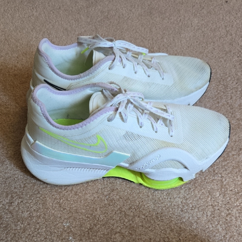 Nike SuperRep White and Neon Green Sneakers 7.5